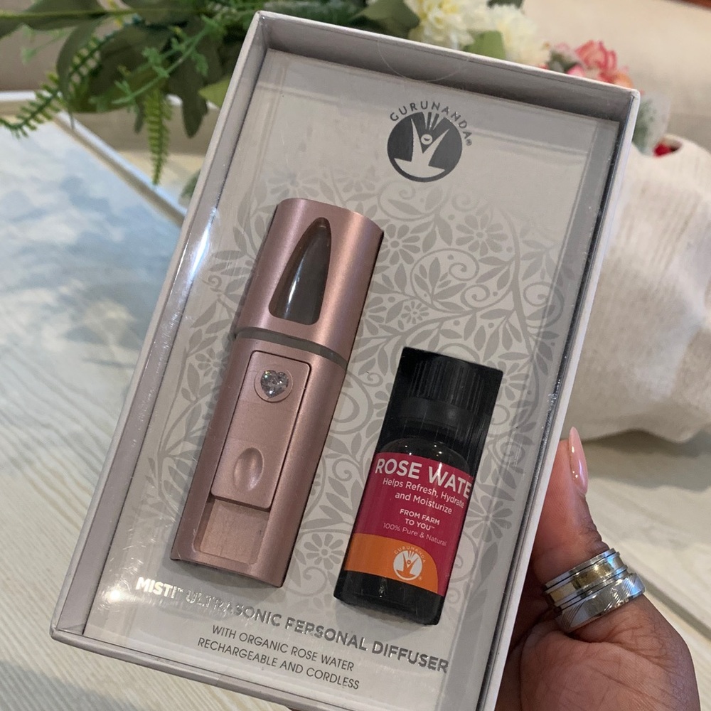 Gurunanda Rose Gold Ultrasonic Diffuser with Rose Water